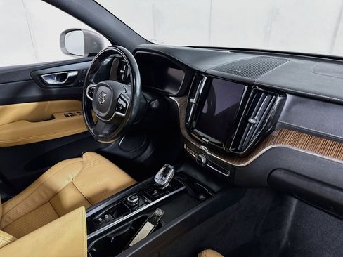Used 2022 Volvo XC60 B6 Inscription w/ Advanced Package image 28