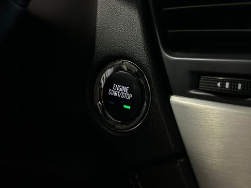 Used 2019 GMC Yukon SLT w/ Graphite Performance Edition image 11