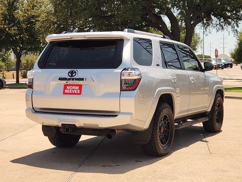 Used 2023 Toyota 4Runner SR5 Premium w/ Moonroof Package RWD image 3