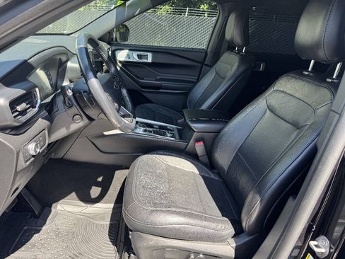 Used 2020 Ford Explorer Limited AWD/4WD image 8