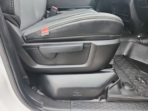 Used 2020 RAM 3500 Tradesman w/ Chrome Appearance Group image 21