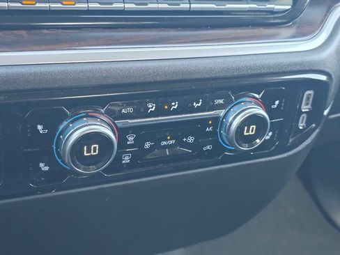 Used 2025 GMC Sierra 1500 SLT RWD image 27