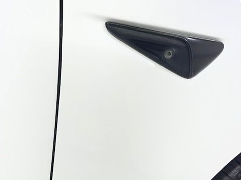 Used 2023 Tesla Model 3 Standard Range image 42