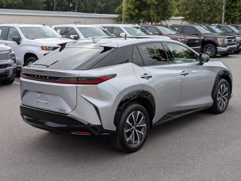 Used 2023 Lexus RZ 450e Premium w/ Technology Package AWD/4WD image 3