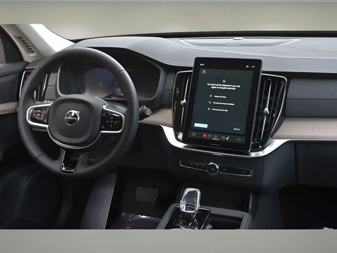 New 2026 Volvo XC90 B6 Plus w/ Protection Package Premier image 14