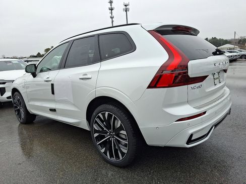 New 2026 Volvo XC60 T8 Ultra w/ Protection Package Premier AWD/4WD image 3