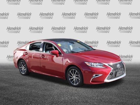 Used 2017 Lexus ES 350 image 2