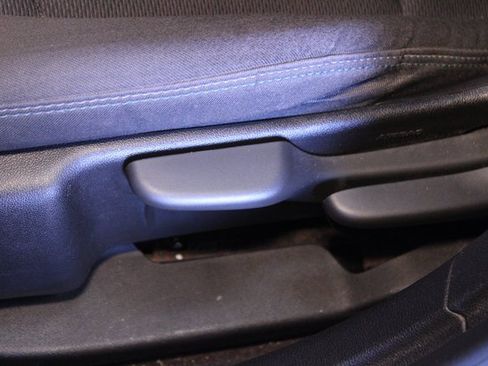 Used 2018 Chevrolet Cruze LT image 18