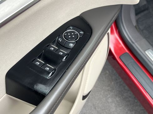 Used 2019 Lincoln Nautilus FWD image 19