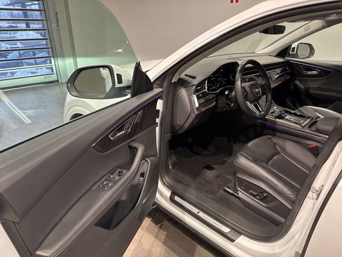 Used 2023 Audi Q8 Premium Plus w/ Premium Plus Package image 9