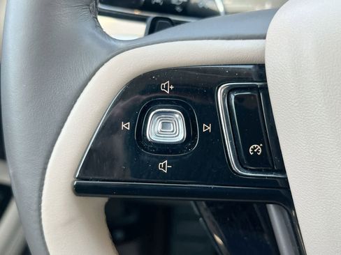 Used 2021 Lincoln Corsair AWD w/ Premium Package image 23