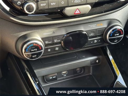 Certified 2025 Kia Soul EX image 28