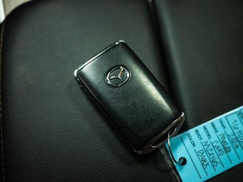 Used 2024 MAZDA CX-90 Plug-In Hybrid w/ Preferred AWD/4WD image 23