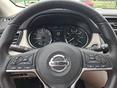 Used 2021 Nissan Rogue Sport SV AWD/4WD image 19