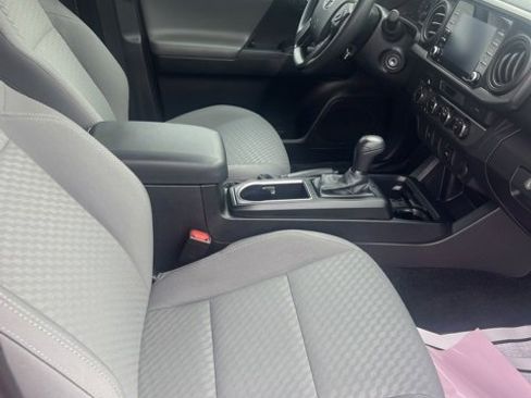 Used 2021 Toyota Tacoma SR image 4