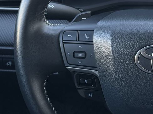 Used 2025 Toyota Camry SE FWD image 14