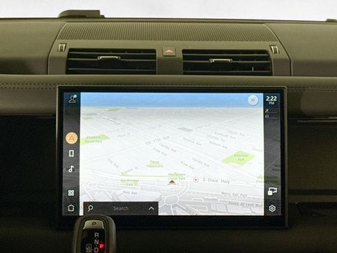 Used 2025 Land Rover Defender 130 S image 25