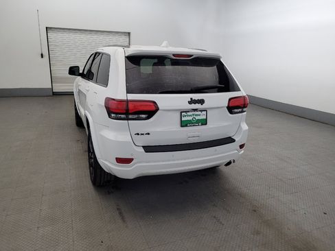 Used 2021 Jeep Grand Cherokee Laredo X AWD/4WD image 6