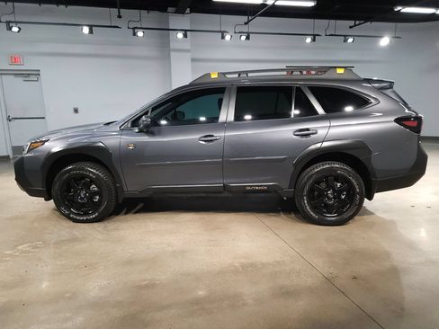 Used 2025 Subaru Outback Wilderness AWD/4WD image 4