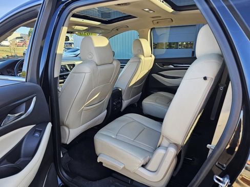 Used 2020 Buick Enclave Essence w/ Sound and Sites Package image 24