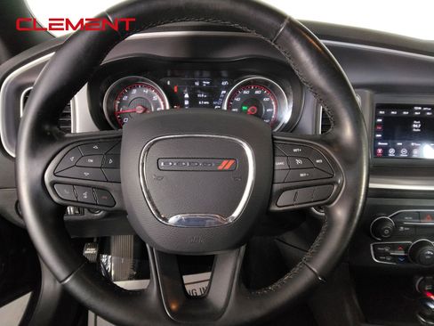 Used 2022 Dodge Charger SXT RWD image 11