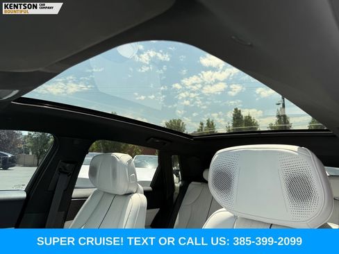 Used 2024 Cadillac Lyriq Sport AWD/4WD image 28