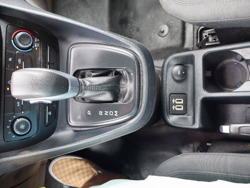 Used 2022 Ford Transit Connect XL FWD image 16
