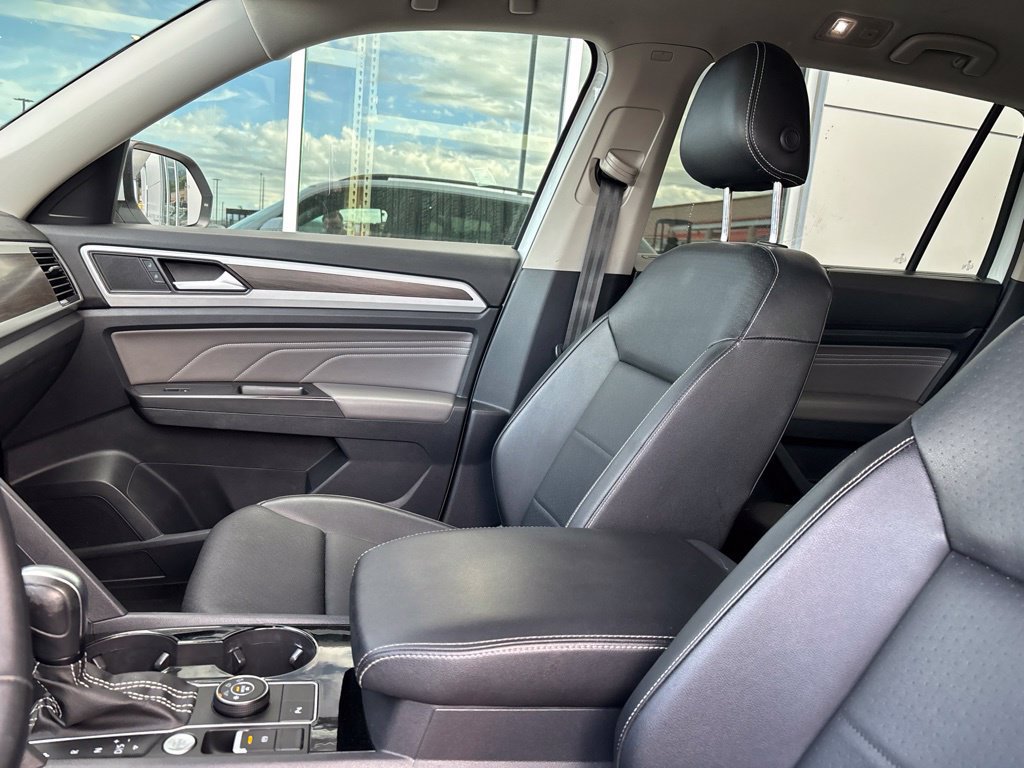 Used 2022 Volkswagen Atlas SE w/ Panoramic Sunroof Package AWD/4WD image 13