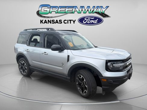 Used 2023 Ford Bronco Sport Outer Banks AWD/4WD image 1