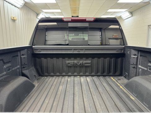 Used 2025 GMC Sierra 1500 Elevation w/ Elevation Premium Package image 24