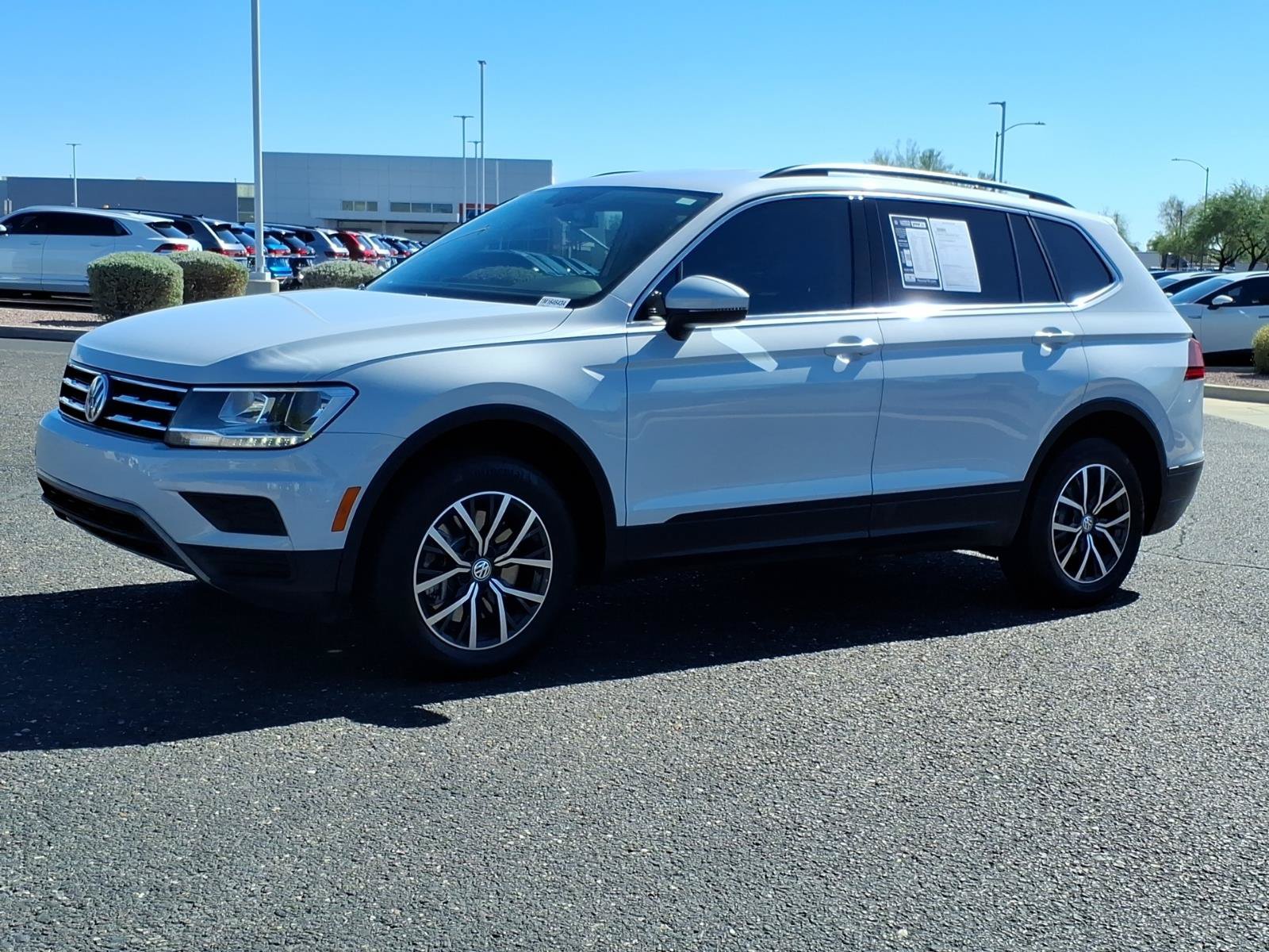 Used 2019 Volkswagen Tiguan SE FWD image 3