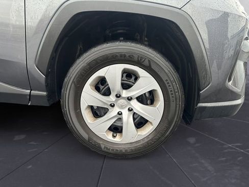 Used 2024 Toyota RAV4 LE image 9