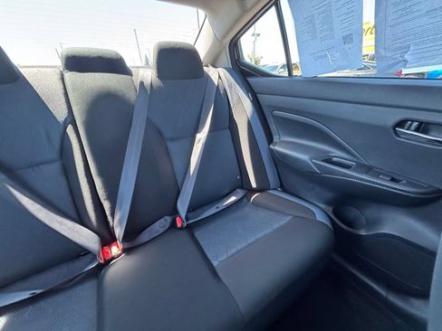 Used 2025 Nissan Versa SV FWD image 35