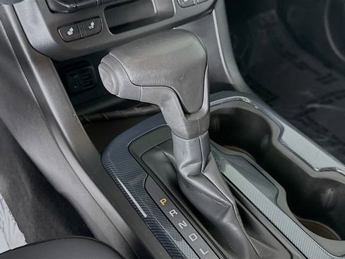 Used 2020 Chevrolet Colorado Z71 image 17