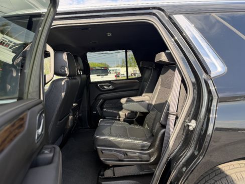 Used 2021 Chevrolet Tahoe Premier AWD/4WD image 12