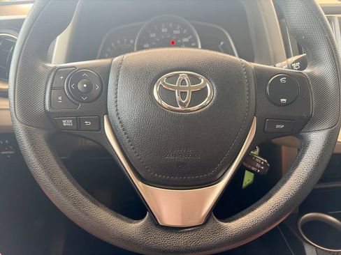 Used 2013 Toyota RAV4 LE FWD image 25