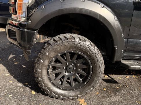 Used 2018 Ford F150 Lariat image 20