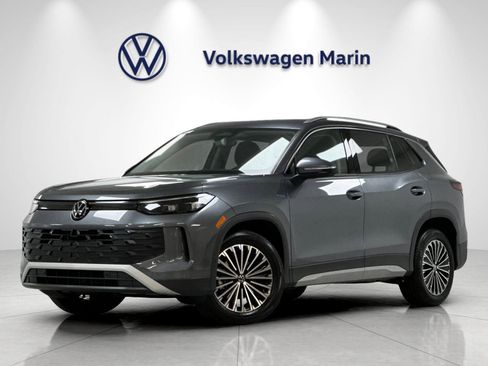 New 2026 Volkswagen Tiguan S FWD image 1