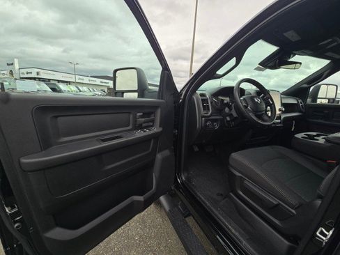 New 2026 RAM 2500 Tradesman AWD/4WD image 23