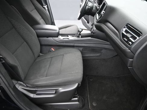 Used 2022 Dodge Durango SXT w/ Blacktop Package AWD/4WD image 23