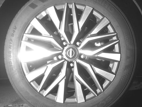 Used 2025 Nissan Altima 2.5 SV FWD image 13