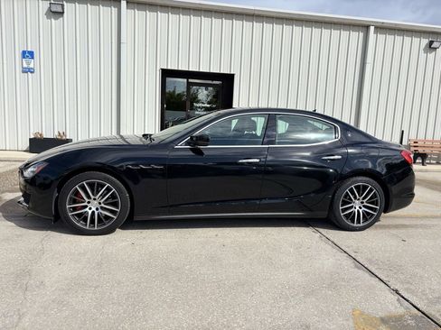 Used 2018 Maserati Ghibli image 2