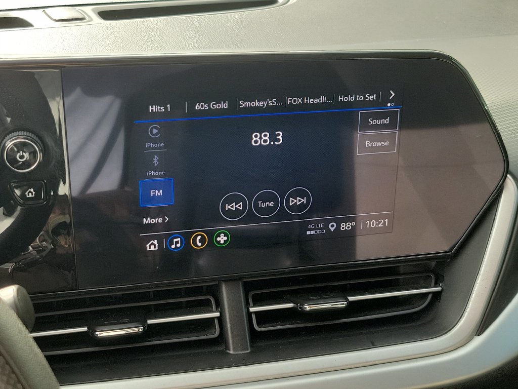 Used 2026 Chevrolet Trax LS FWD image 23
