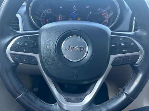 Used 2020 Jeep Grand Cherokee Limited w/ Luxury Group II AWD/4WD image 14