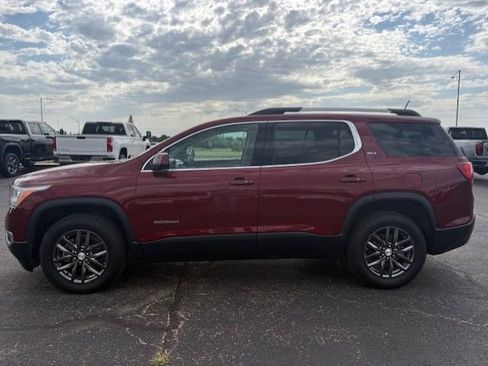 Used 2017 GMC Acadia SLT FWD image 2