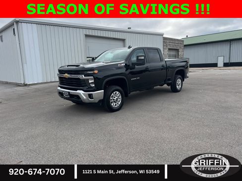 Used 2025 Chevrolet Silverado 2500 LT w/ Safety Package image 2