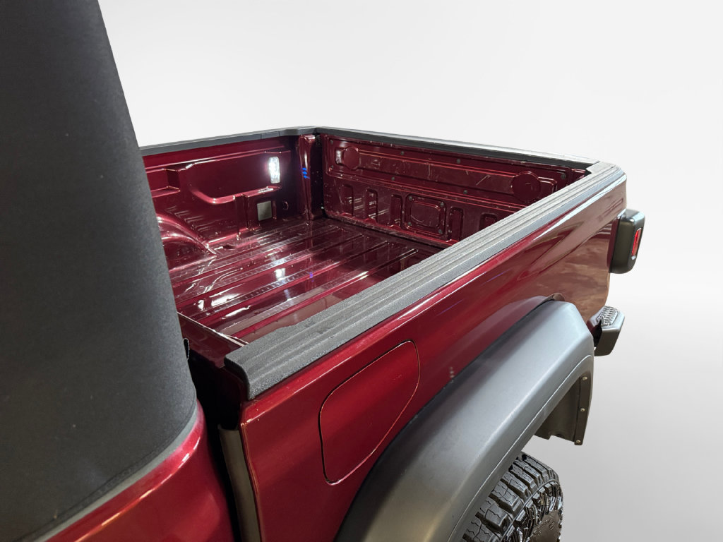 Used 2021 Jeep Gladiator Mojave AWD/4WD image 25