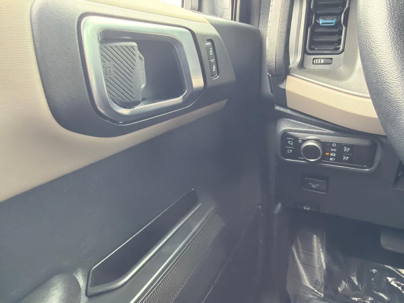 Used 2024 Ford Bronco Wildtrak AWD/4WD image 21