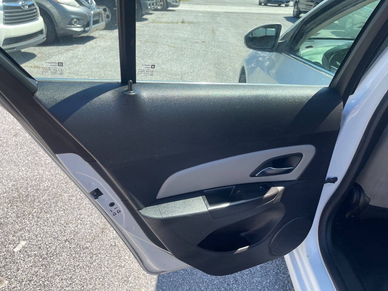 Used 2015 Chevrolet Cruze LT FWD image 16