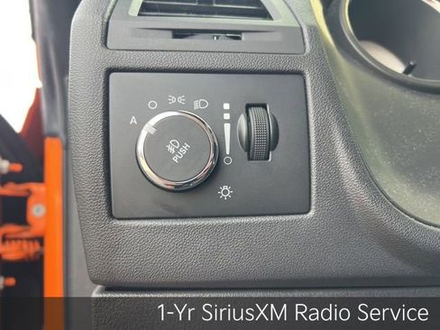 Used 2014 Dodge Challenger SXT Plus image 10